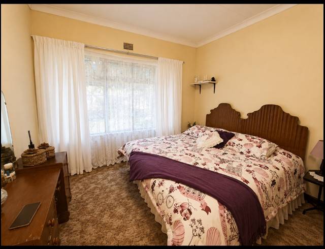 7 BEDROOM HOUSE FOR SALE IN MOOILANDE